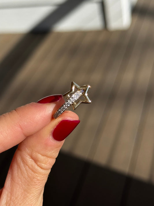 Diamond Star Motion Ring