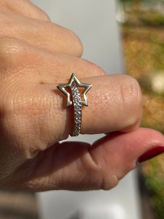 Diamond Star Motion Ring
